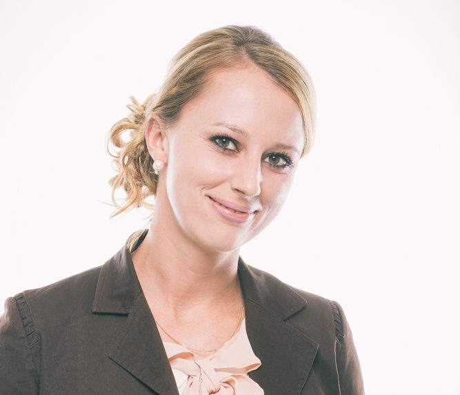 Mag. a (FH) Julia Zanderigo Iona